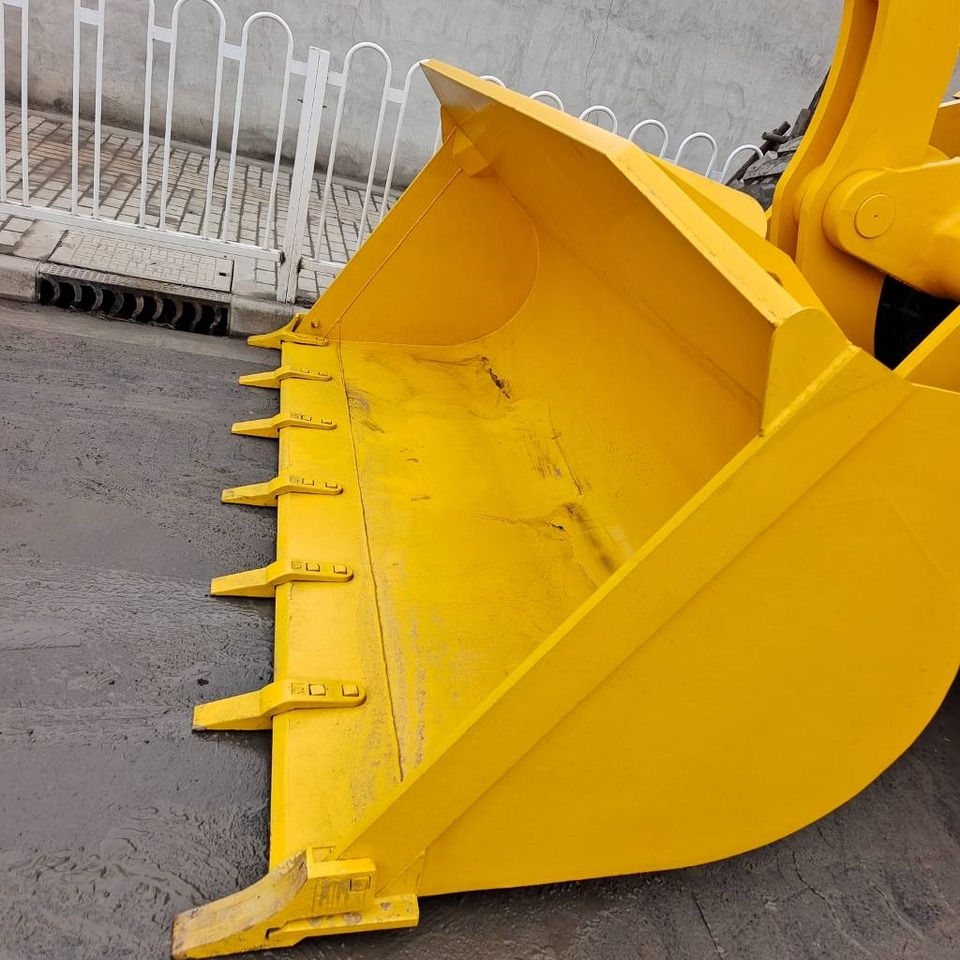 Komatsu WA 380 - Wheel loader: picture 3 Komatsu WA 380 - Wheel loader: picture 3