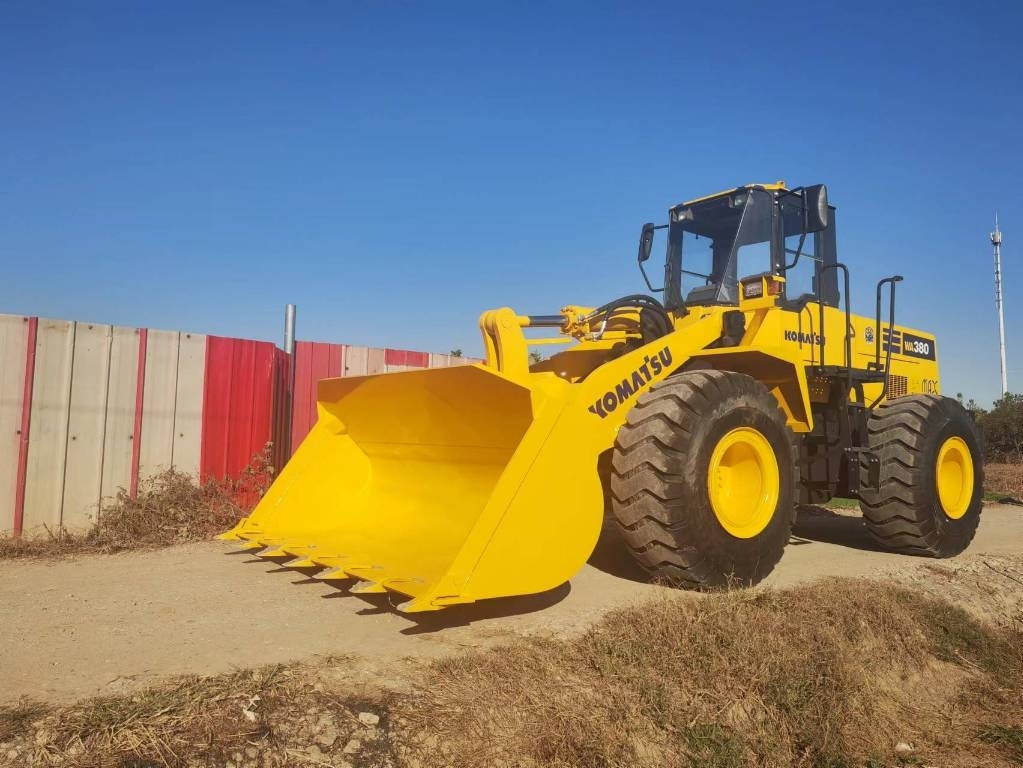 Komatsu WA 380 - Wheel loader: picture 2 Komatsu WA 380 - Wheel loader: picture 2