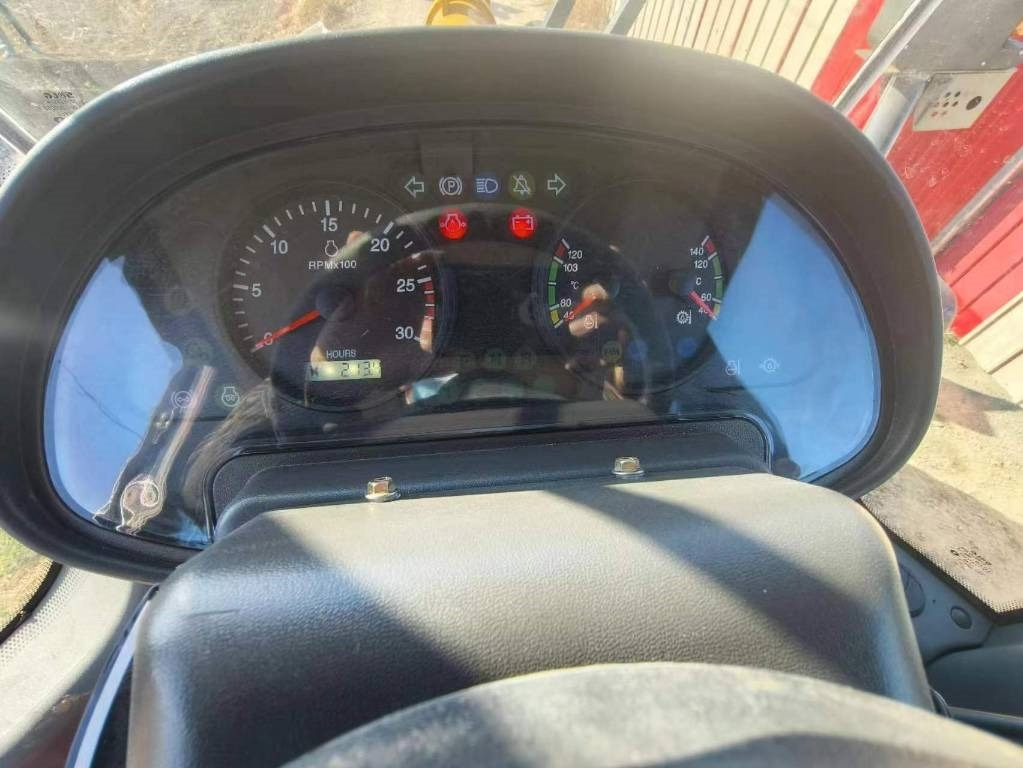 Komatsu WA 380 - Wheel loader: picture 5 Komatsu WA 380 - Wheel loader: picture 5