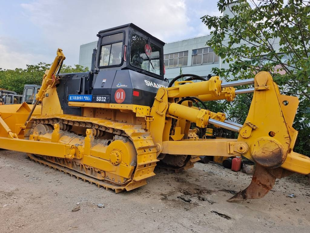 Shantui SD 32 - Bulldozer: picture 1 Shantui SD 32 - Bulldozer: picture 1