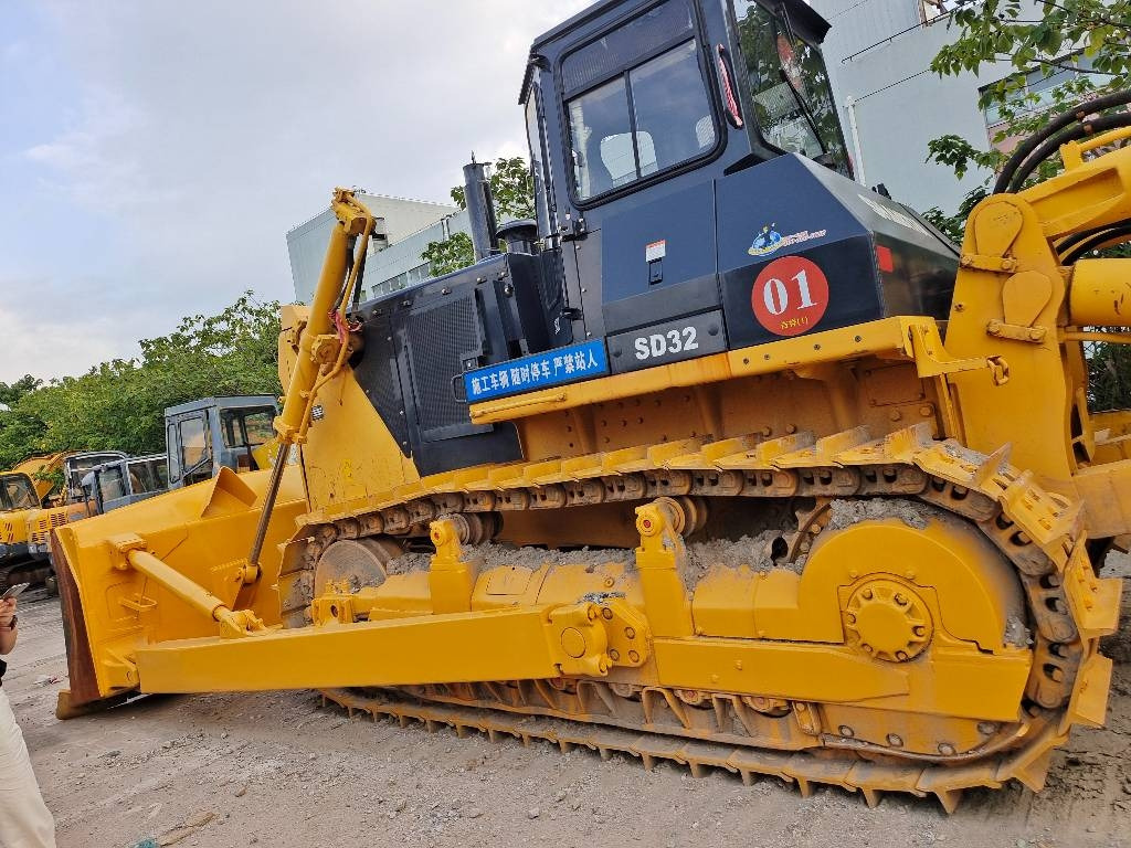 Shantui SD 32 - Bulldozer: picture 1 Shantui SD 32 - Bulldozer: picture 1