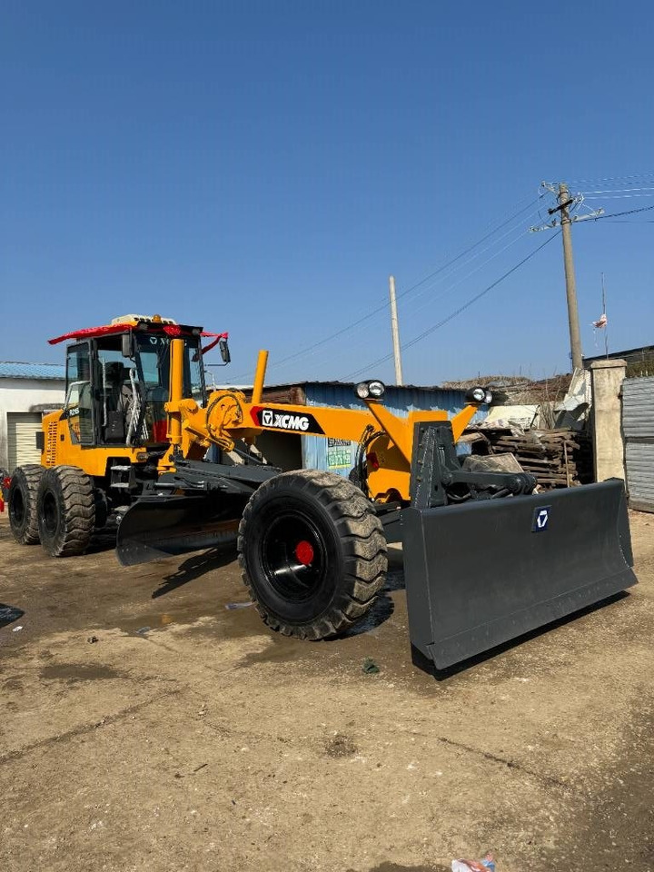 Grader XCMG GR 2153: picture 1
