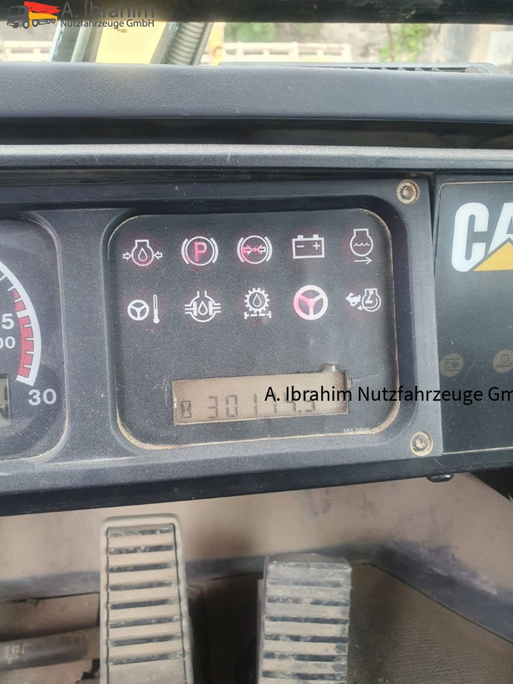 CAT 990 Zustand gut, Video vorhanden ohne Ketten!!, fertig zur Verladung - Wheel loader: picture 2 CAT 990 Zustand gut, Video vorhanden ohne Ketten!!, fertig zur Verladung - Wheel loader: picture 2