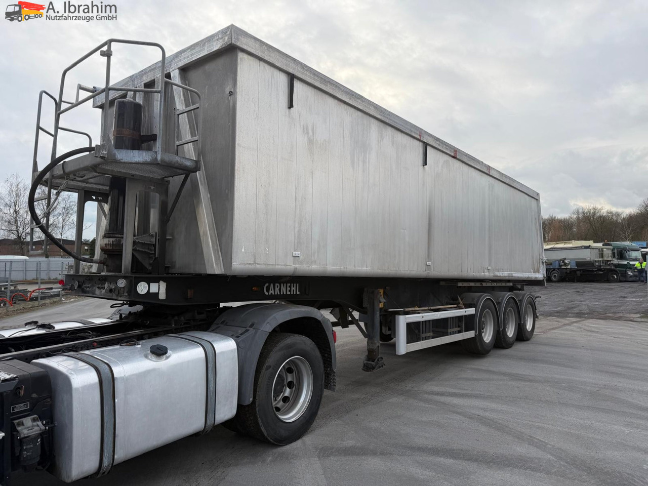 Carnehl CHKS/A ALU-Mulde 45 cbm Liftachse | Getreideschieber | Stützen - Tipper semi-trailer: picture 1 Carnehl CHKS/A ALU-Mulde 45 cbm Liftachse | Getreideschieber | Stützen - Tipper semi-trailer: picture 1