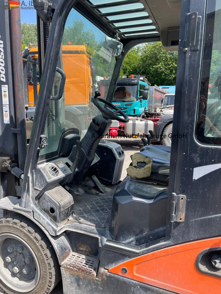 Doosan D30S-7 3000 kg Tragkraft Guter Zustand - Diesel forklift: picture 3 Doosan D30S-7 3000 kg Tragkraft Guter Zustand - Diesel forklift: picture 3
