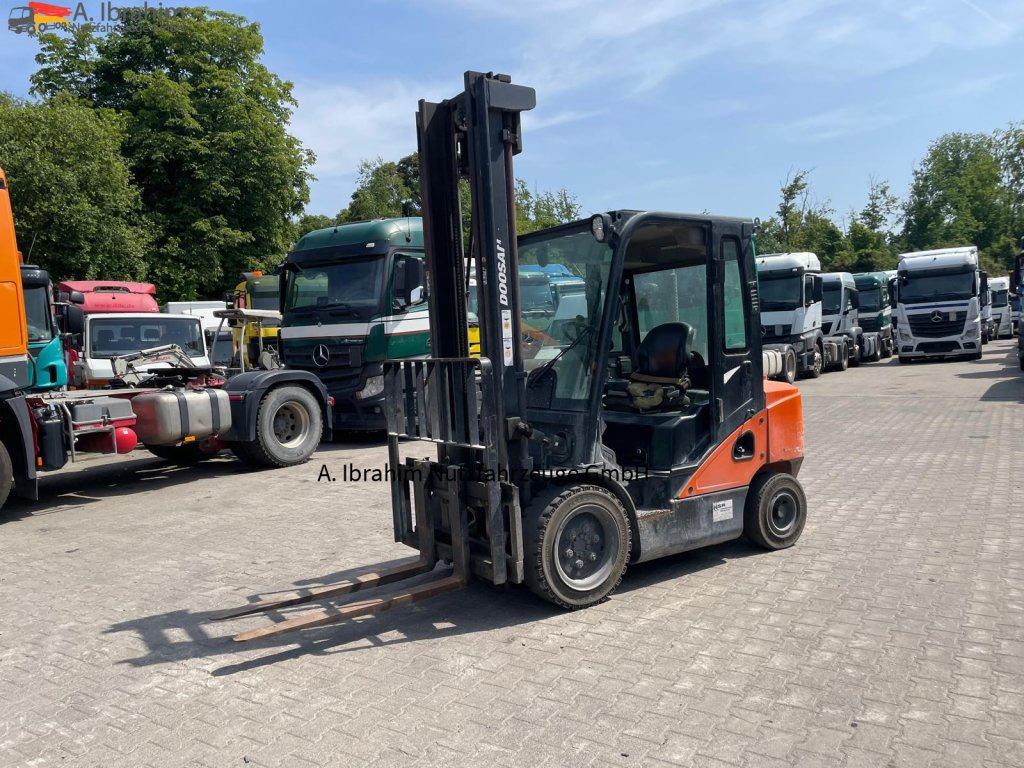 Doosan D30S-7 3000 kg Tragkraft Guter Zustand - Diesel forklift: picture 1 Doosan D30S-7 3000 kg Tragkraft Guter Zustand - Diesel forklift: picture 1