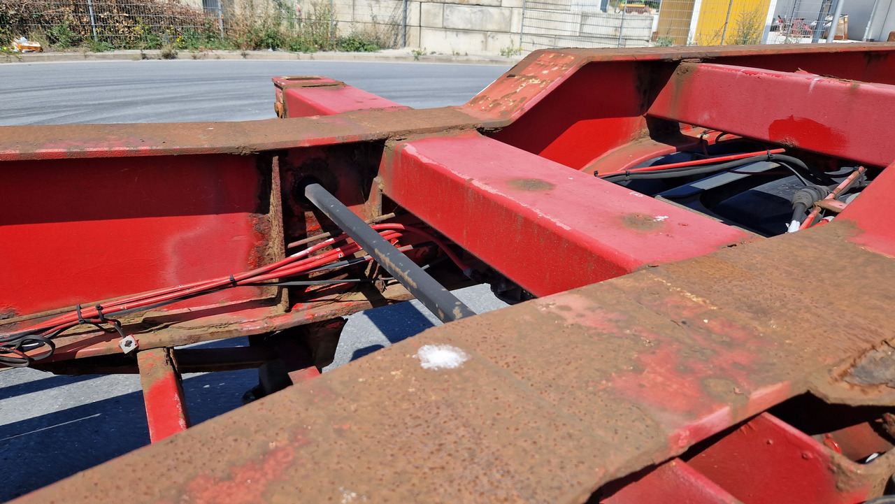 MAFA 20.30.40. ft Containerchassis - Container transporter/ Swap body semi-trailer: picture 4 MAFA 20.30.40. ft Containerchassis - Container transporter/ Swap body semi-trailer: picture 4