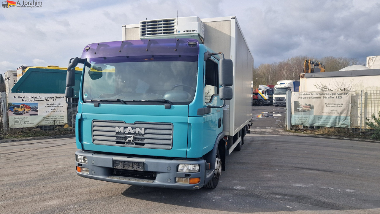 MAN 8.180 Thermokingkühlung - 30 ° sauber, 3. Gang kratzt, voll fahrbereit on lease MAN 8.180 Thermokingkühlung - 30 ° sauber, 3. Gang kratzt, voll fahrbereit: picture 8 MAN 8.180 Thermokingkühlung - 30 ° sauber, 3. Gang kratzt, voll fahrbereit on lease MAN 8.180 Thermokingkühlung - 30 ° sauber, 3. Gang kratzt, voll fahrbereit: picture 8