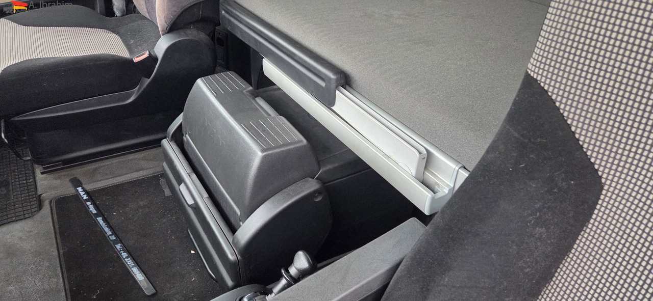 MAN TGX 26.460 6x2, Liftachse Retarder | Klima | 2 x Vorhanden - Container transporter/ Swap body truck: picture 5 MAN TGX 26.460 6x2, Liftachse Retarder | Klima | 2 x Vorhanden - Container transporter/ Swap body truck: picture 5