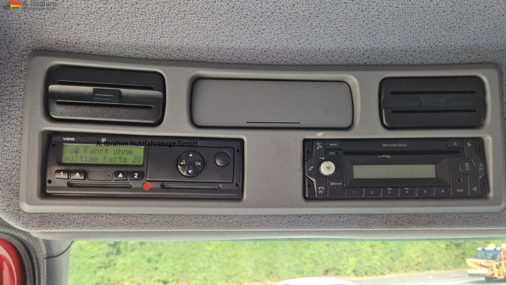 Mercedes-Benz 1222 Werkstattkoffer mit Regalsystem - Box truck: picture 3 Mercedes-Benz 1222 Werkstattkoffer mit Regalsystem - Box truck: picture 3