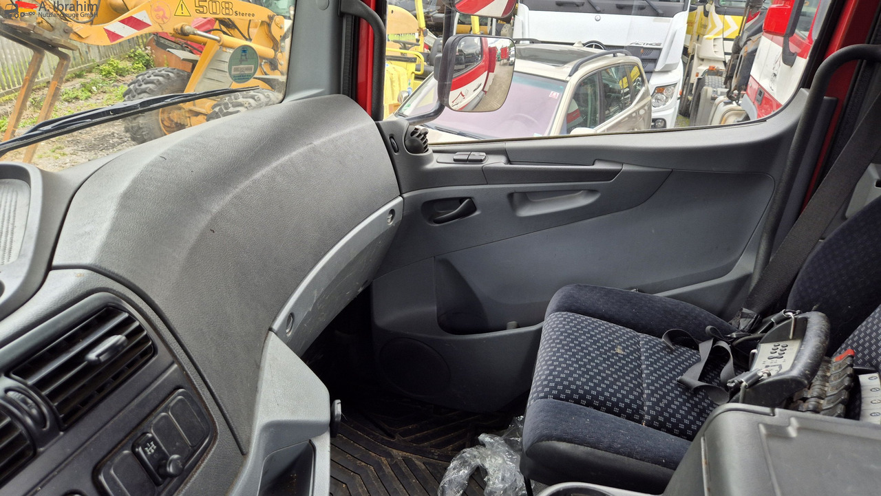 Mercedes-Benz 1829L mit Kran HIAB 111 Hiduo , Funk FB - Dropside/ Flatbed truck, Crane truck: picture 3 Mercedes-Benz 1829L mit Kran HIAB 111 Hiduo , Funk FB - Dropside/ Flatbed truck, Crane truck: picture 3