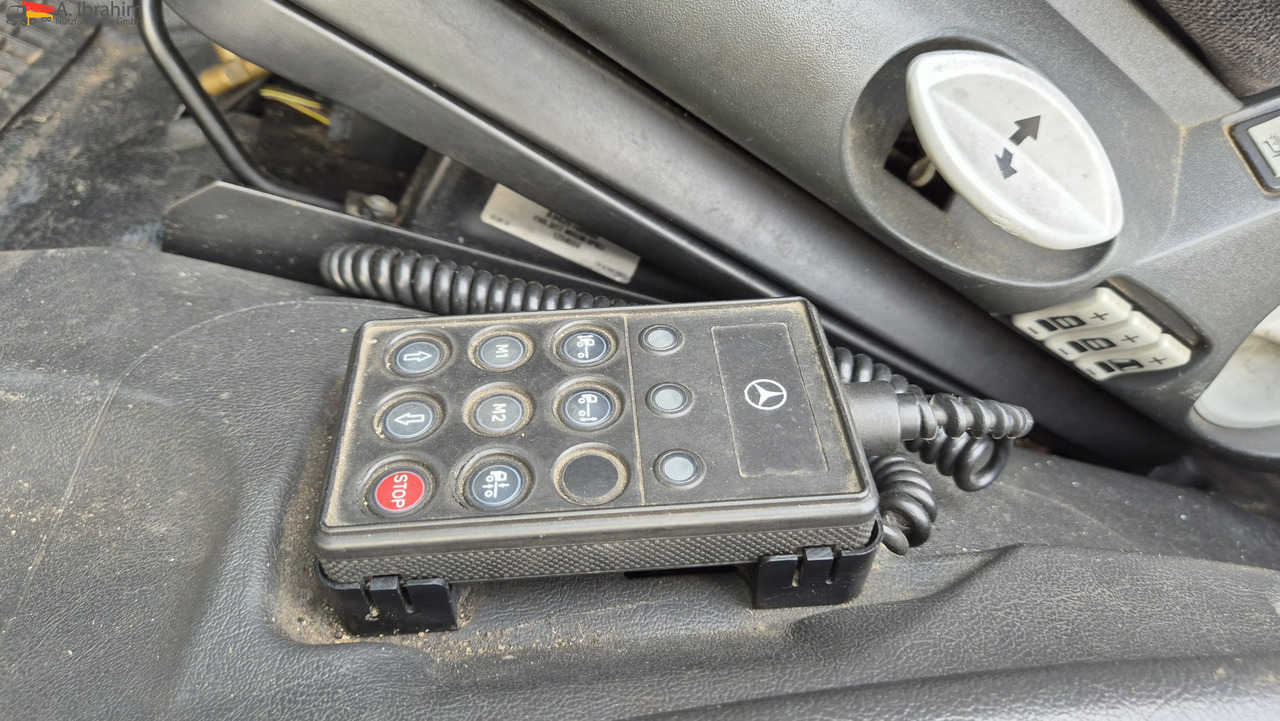 Refrigerator truck Mercedes-Benz 2540L Frigoblock, 6x2 Lenk-Liftachse: picture 14