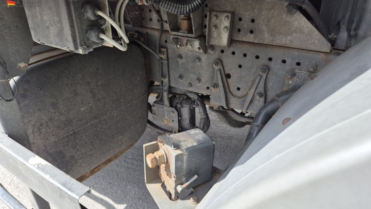 Refrigerator truck Mercedes-Benz 2540L Frigoblock, 6x2 Lenk-Liftachse: picture 7