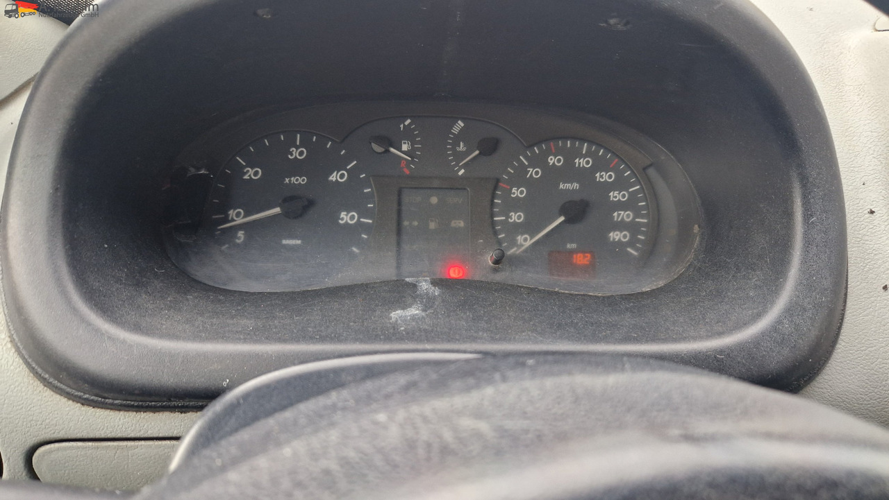Renault 52AF, zwillingsbereift 2.8 nicht neu, aber läuft, - Panel van: picture 2 Renault 52AF, zwillingsbereift 2.8 nicht neu, aber läuft, - Panel van: picture 2