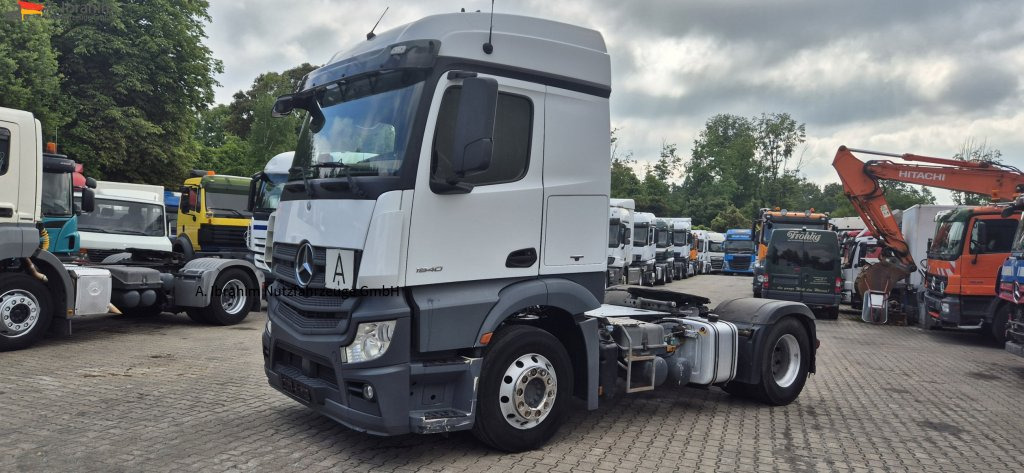 Mercedes-Benz 1840 mehrfach vorhanden Kipp- Schubbodenhydraulik - Tractor unit: picture 1 Mercedes-Benz 1840 mehrfach vorhanden Kipp- Schubbodenhydraulik - Tractor unit: picture 1