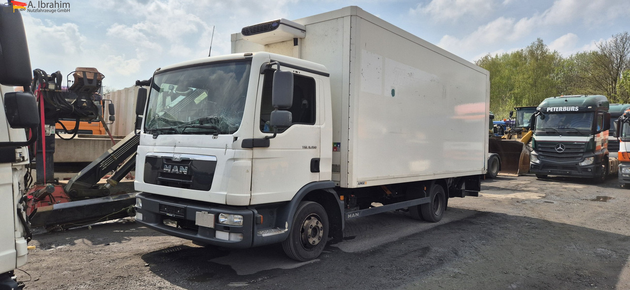 MAN TGL 8.150 4X2 BL Unfallschaden bedingt fahrbereit, Motor ok - Van: picture 1 MAN TGL 8.150 4X2 BL Unfallschaden bedingt fahrbereit, Motor ok - Van: picture 1