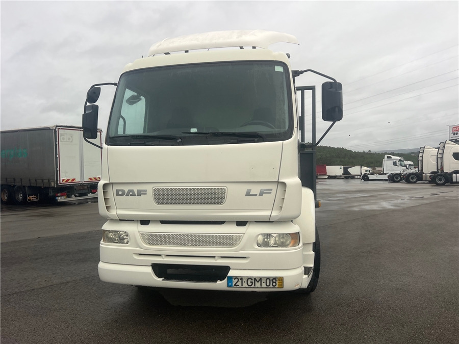 DAF LF 55.220 - Dropside/ Flatbed truck: picture 2 DAF LF 55.220 - Dropside/ Flatbed truck: picture 2
