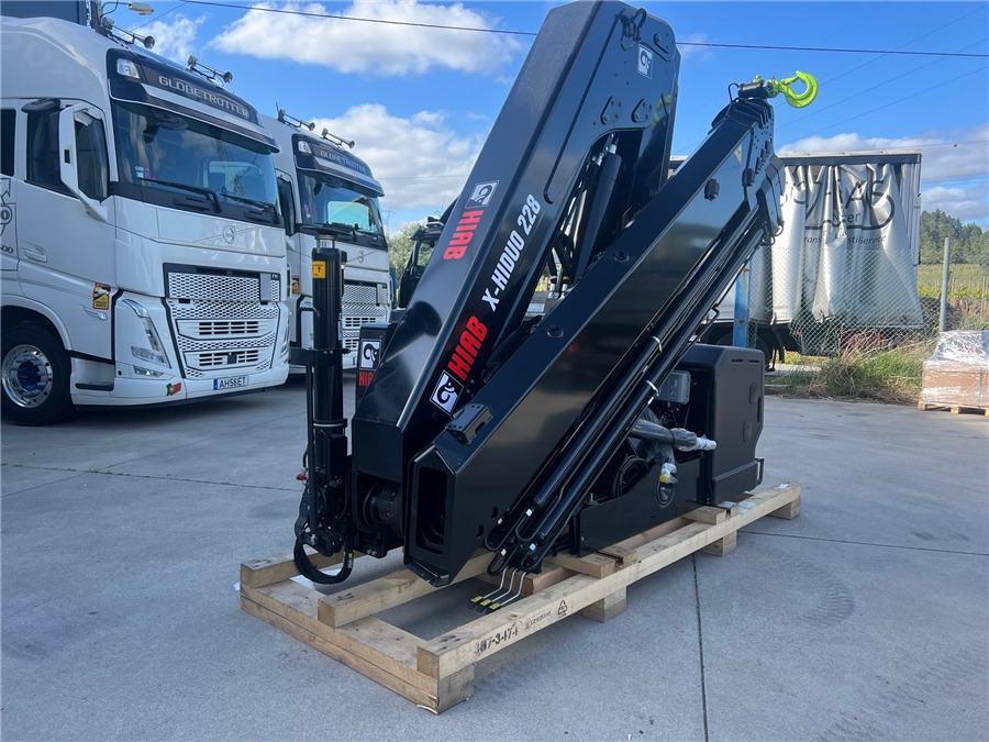 HIAB 228B-4 X-HIDUO - Loader crane: picture 3 HIAB 228B-4 X-HIDUO - Loader crane: picture 3