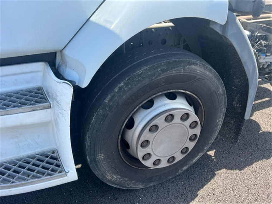 Cab chassis truck Renault HM 270.18: picture 12 Cab chassis truck Renault HM 270.18: picture 12