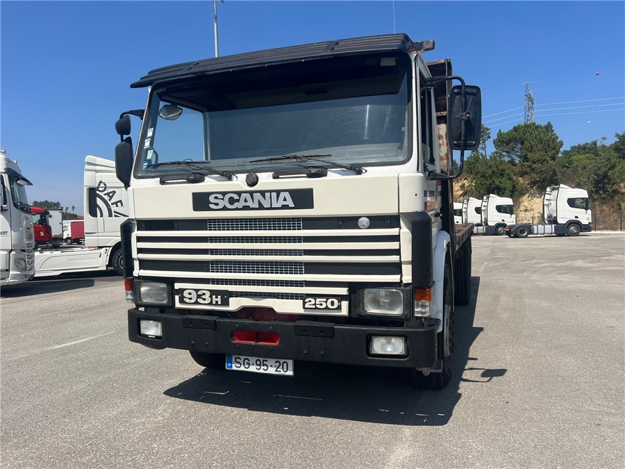 Scania 93h - Dropside/ Flatbed truck: picture 2 Scania 93h - Dropside/ Flatbed truck: picture 2