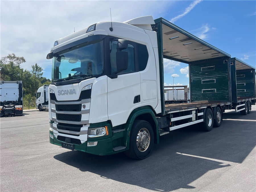 Scania R500 - Curtainsider truck: picture 1 Scania R500 - Curtainsider truck: picture 1