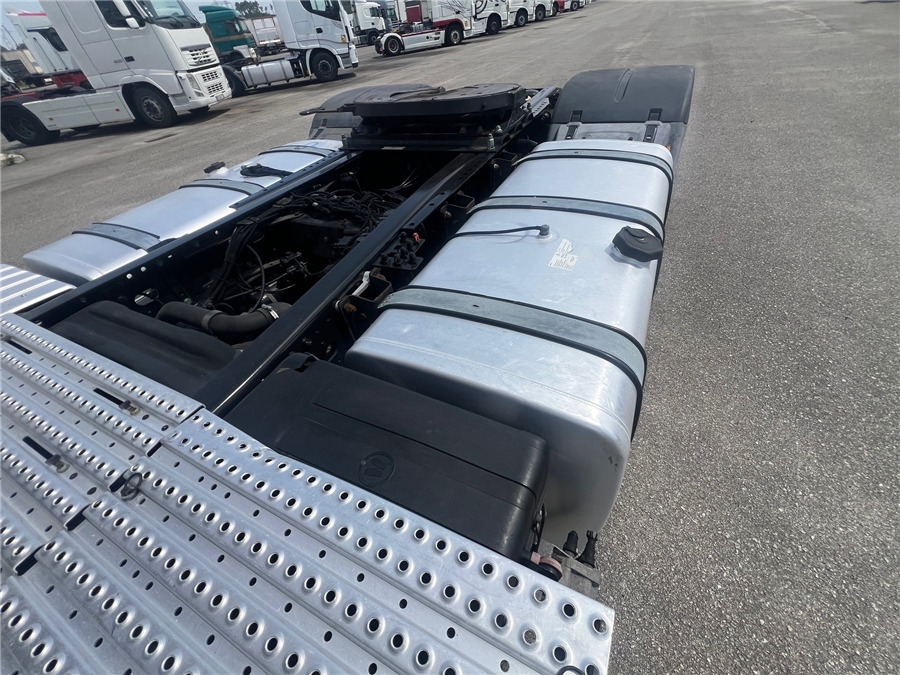 Tractor unit MAN TGX 18.460: picture 8