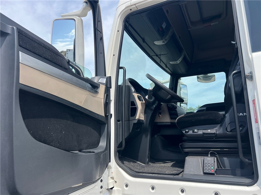 Tractor unit MAN TGX 18.460: picture 14