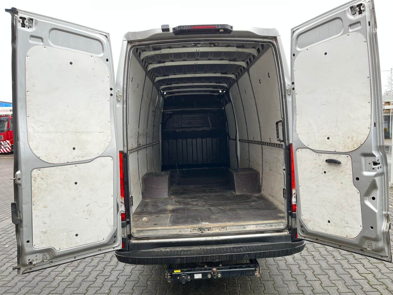 IVECO DAILY 35C18P FURGONE STANDARD - Panel van: picture 2 IVECO DAILY 35C18P FURGONE STANDARD - Panel van: picture 2