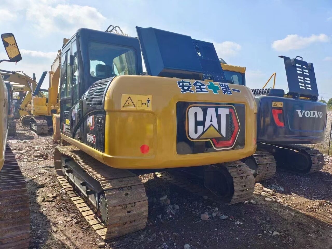 CATERPILLAR 313D2 - Crawler excavator: picture 3 CATERPILLAR 313D2 - Crawler excavator: picture 3