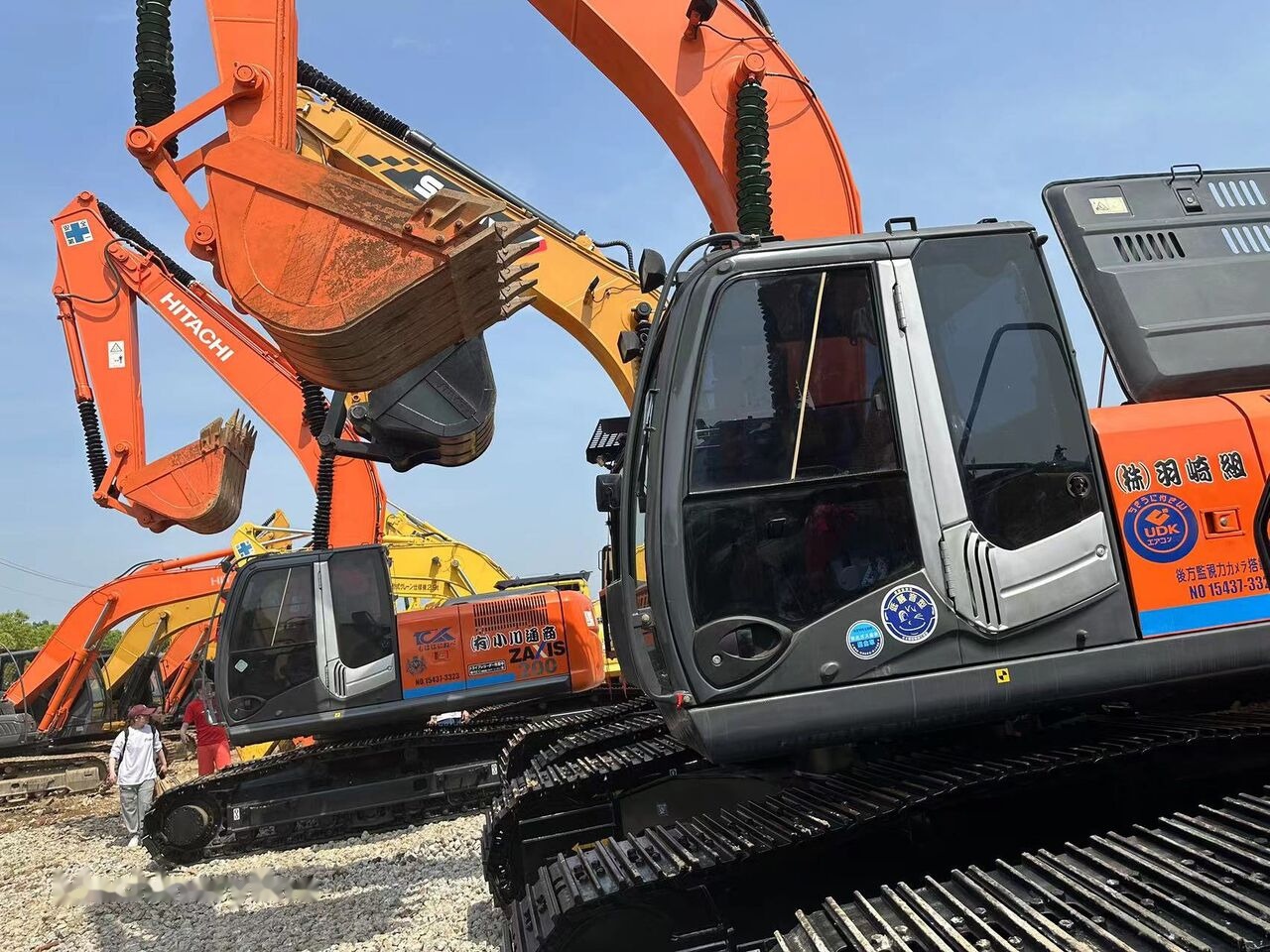 Hitachi ZX200-3 - Crawler excavator: picture 3 Hitachi ZX200-3 - Crawler excavator: picture 3