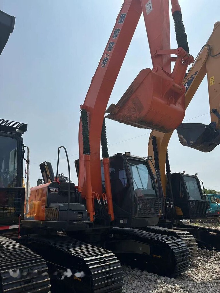 Hitachi ZX200-3 - Crawler excavator: picture 4 Hitachi ZX200-3 - Crawler excavator: picture 4