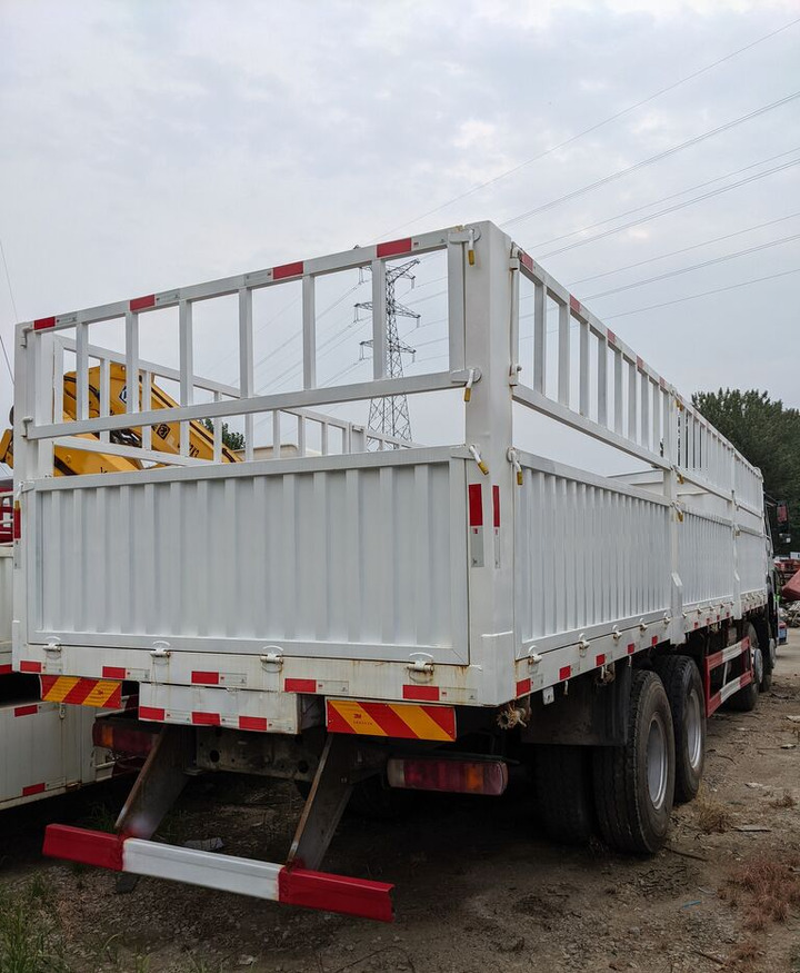 Howo 336 - Tipper: picture 5 Howo 336 - Tipper: picture 5