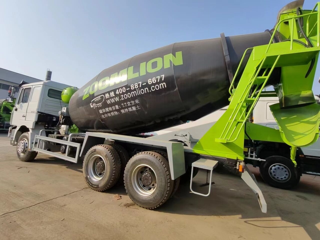 Concrete mixer truck Howo 371: picture 6