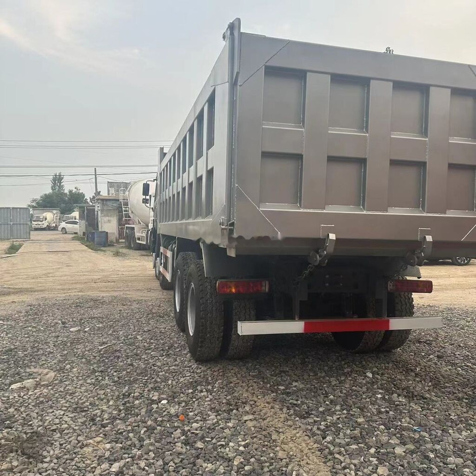 Howo 371 - Tipper: picture 5 Howo 371 - Tipper: picture 5