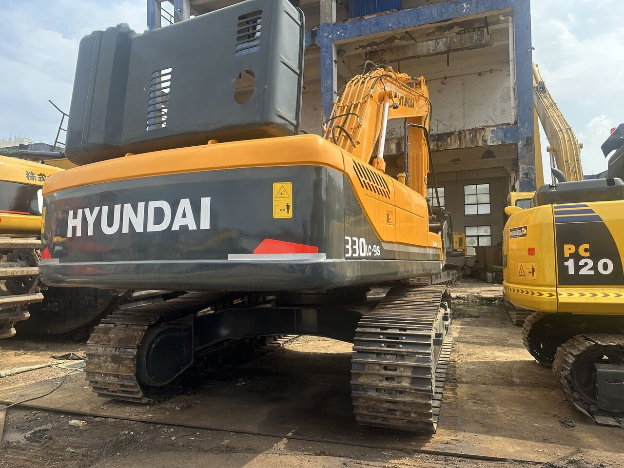 Hyundai R330LC-9S - Crawler excavator: picture 4 Hyundai R330LC-9S - Crawler excavator: picture 4