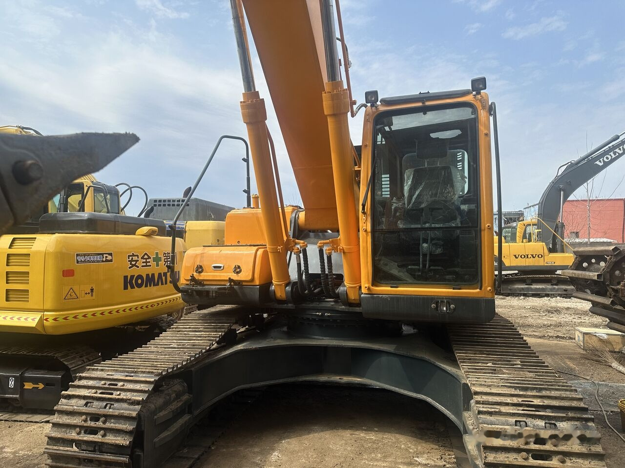 Hyundai R330LC-9S - Crawler excavator: picture 1 Hyundai R330LC-9S - Crawler excavator: picture 1