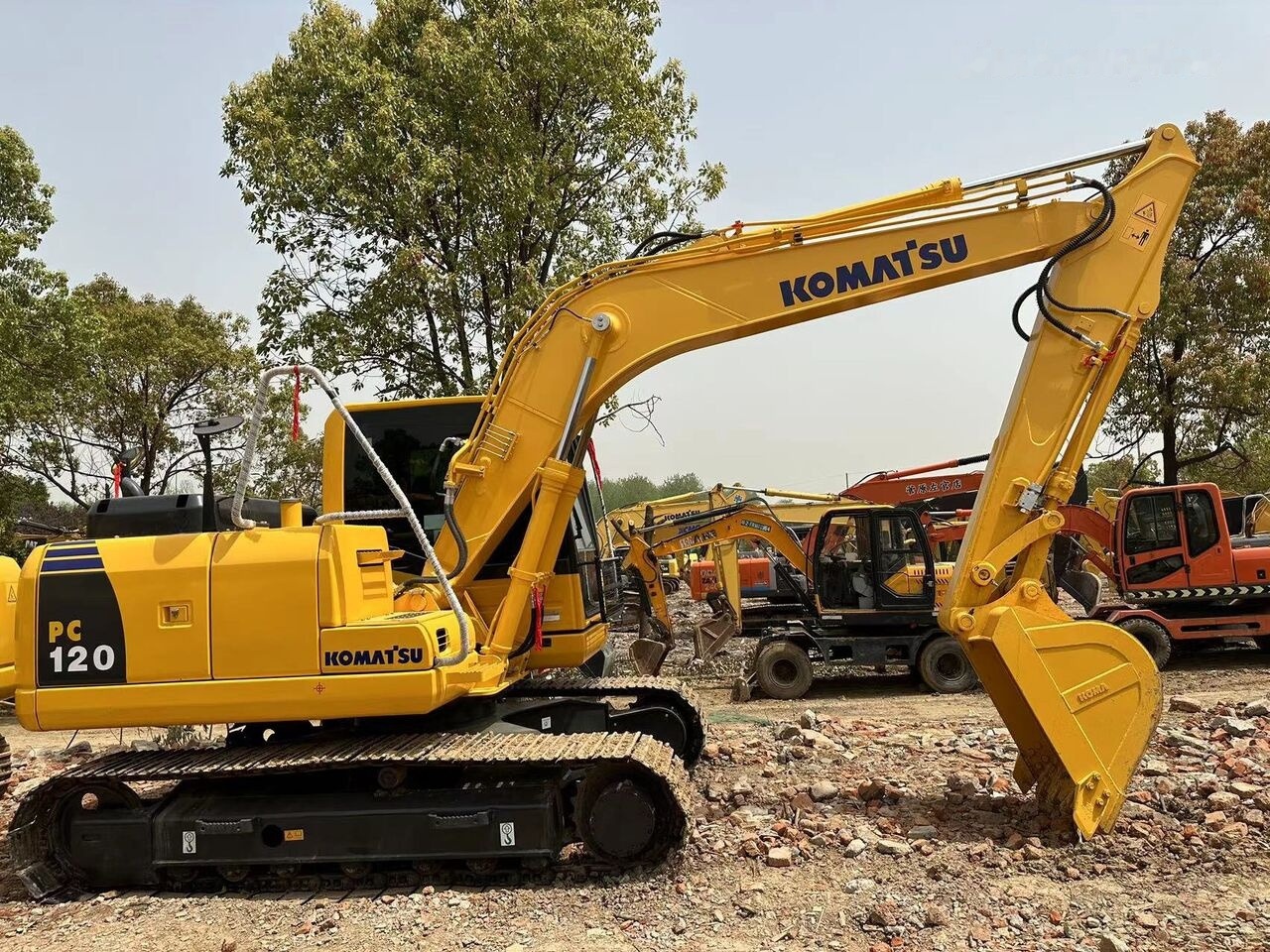 Komatsu PC120-8 - Crawler excavator: picture 2 Komatsu PC120-8 - Crawler excavator: picture 2