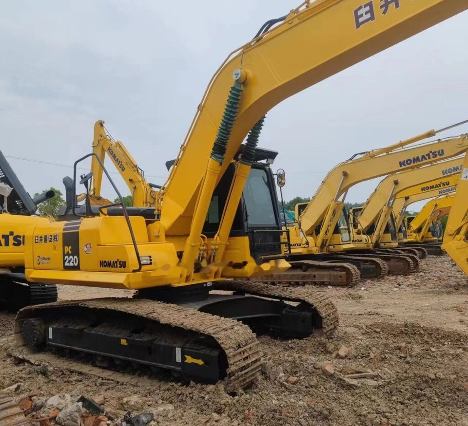 Crawler excavator Komatsu PC220-8: picture 7