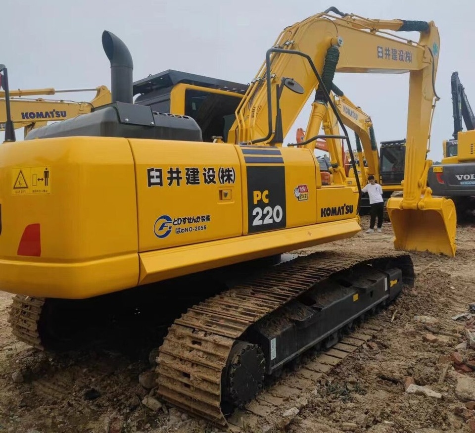 Crawler excavator Komatsu PC220-8: picture 8