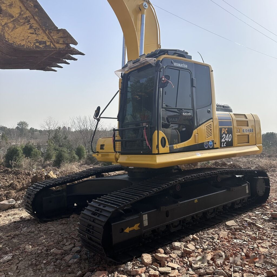 Komatsu PC240-8 - Crawler excavator: picture 5 Komatsu PC240-8 - Crawler excavator: picture 5