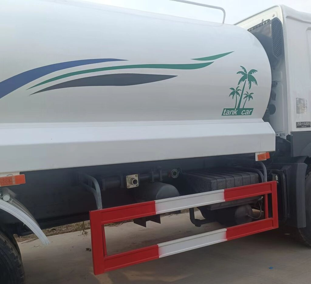 Sinotruk Howo 371 - Municipal/ Special vehicle: picture 4 Sinotruk Howo 371 - Municipal/ Special vehicle: picture 4