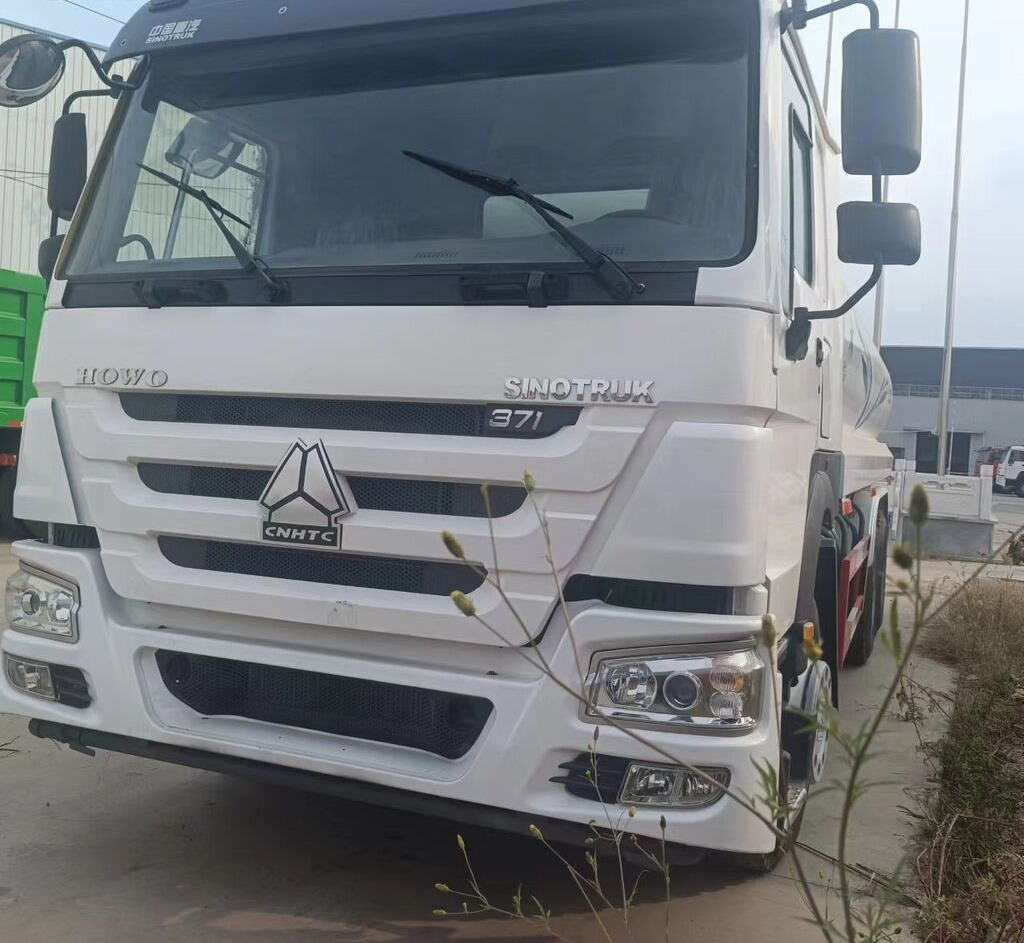 Sinotruk Howo 371 - Municipal/ Special vehicle: picture 3 Sinotruk Howo 371 - Municipal/ Special vehicle: picture 3