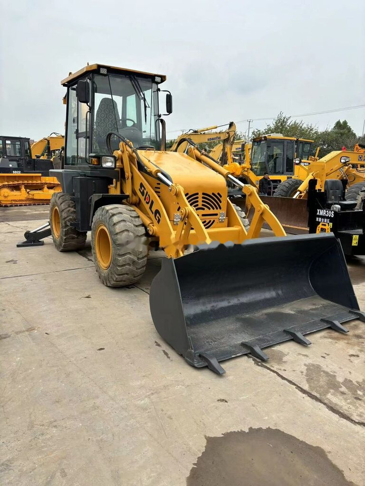 SDLG LGB680 - Backhoe loader: picture 2 SDLG LGB680 - Backhoe loader: picture 2