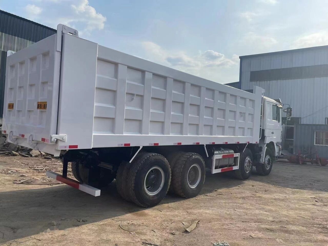 Shacman F3000 - Tipper: picture 3 Shacman F3000 - Tipper: picture 3