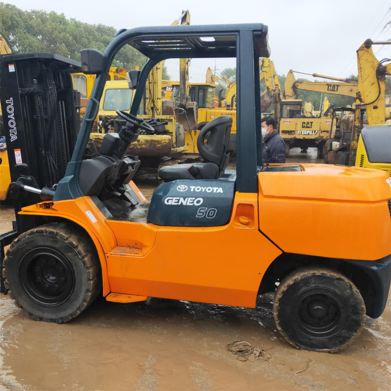 Diesel forklift TOYOTA FD50: picture 6 Diesel forklift TOYOTA FD50: picture 6