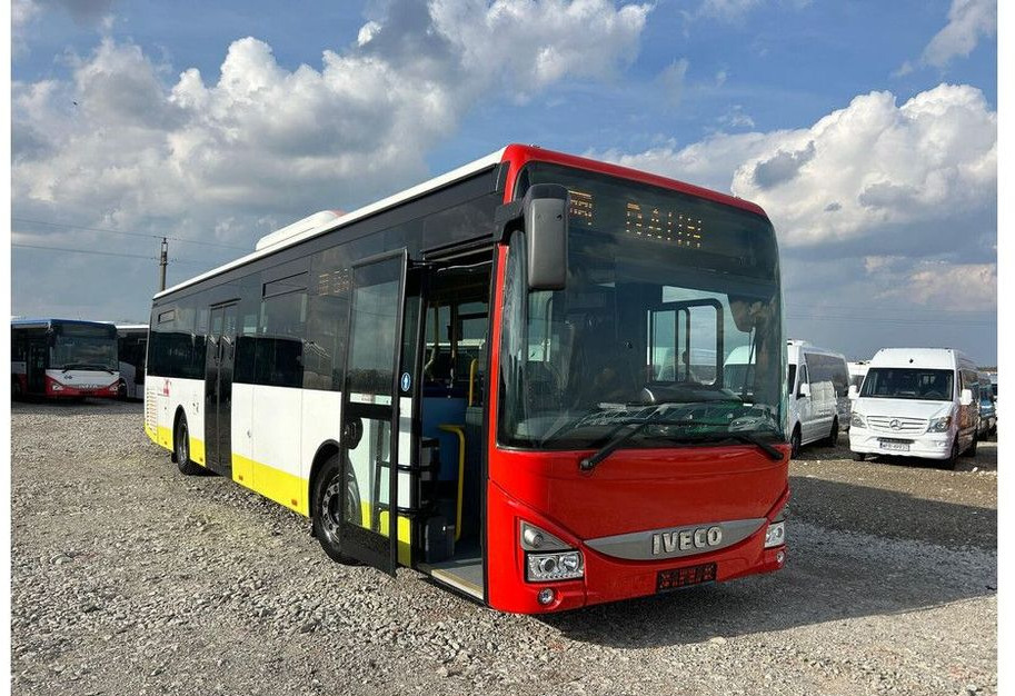 Iveco Crossway LE - Suburban bus: picture 1 Iveco Crossway LE - Suburban bus: picture 1