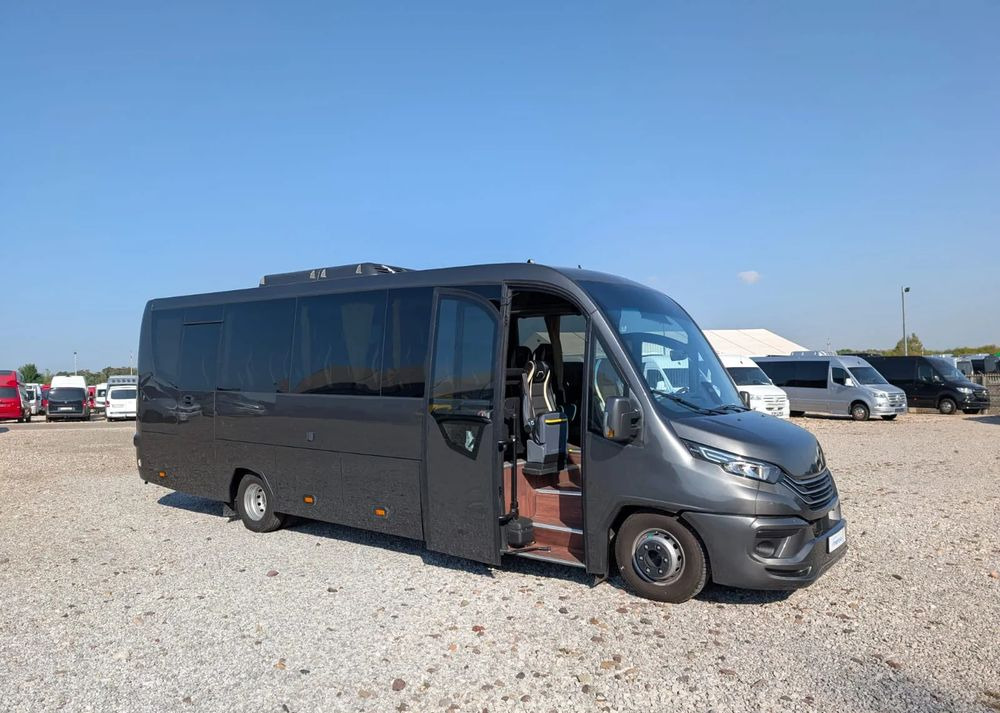 Iveco Daily 70C21 - Minibus, Passenger van: picture 2 Iveco Daily 70C21 - Minibus, Passenger van: picture 2