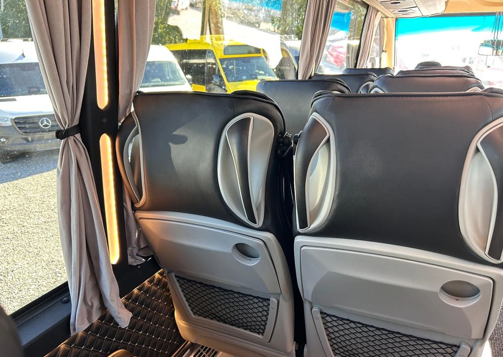 Minibus, Passenger van Iveco Daily: picture 9