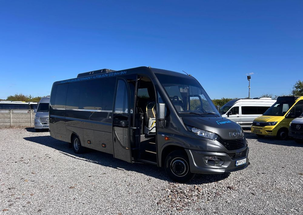 Minibus, Passenger van Iveco Daily: picture 8