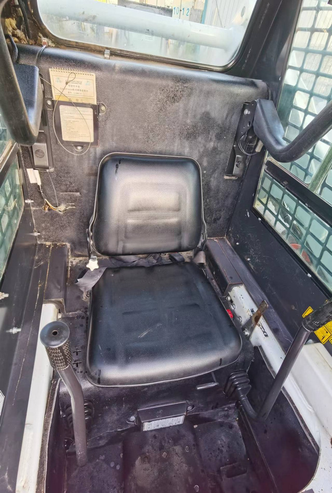 BOBCAT S18 - Skid steer loader: picture 4 BOBCAT S18 - Skid steer loader: picture 4